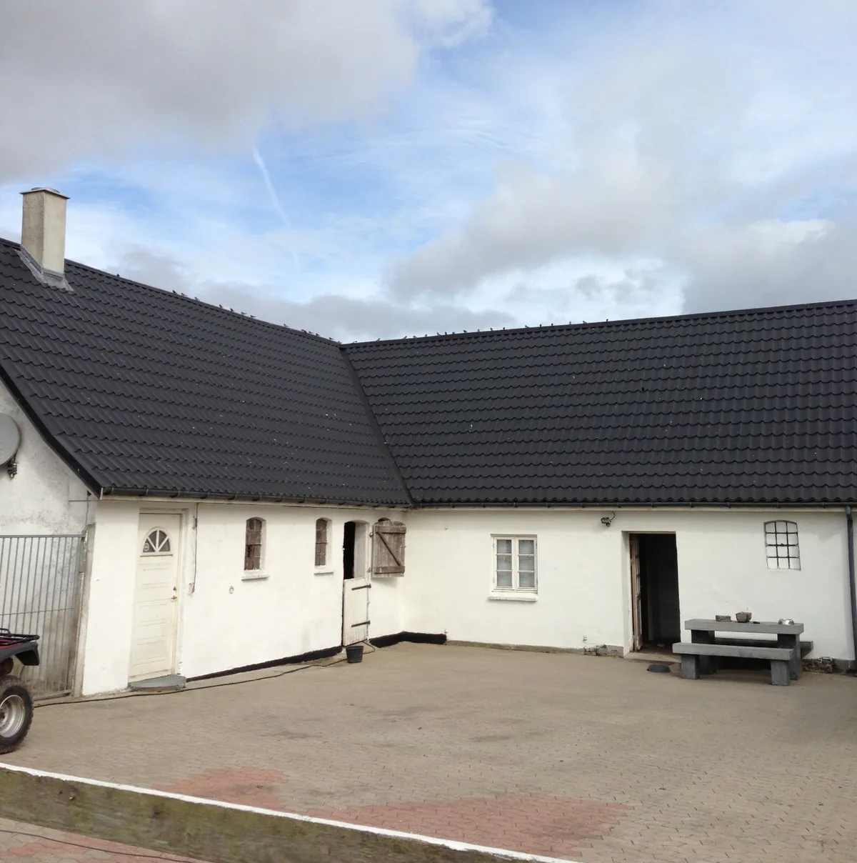 Staldbygningen på Ditlevshøj Ridecenter